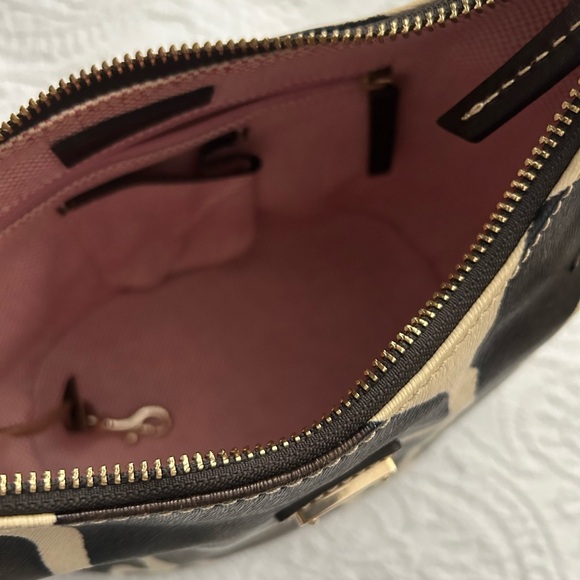 Dooney and Bourke Giraffe print handbag/purse. Dark brown and cream white. EUC - Picture 6 of 8